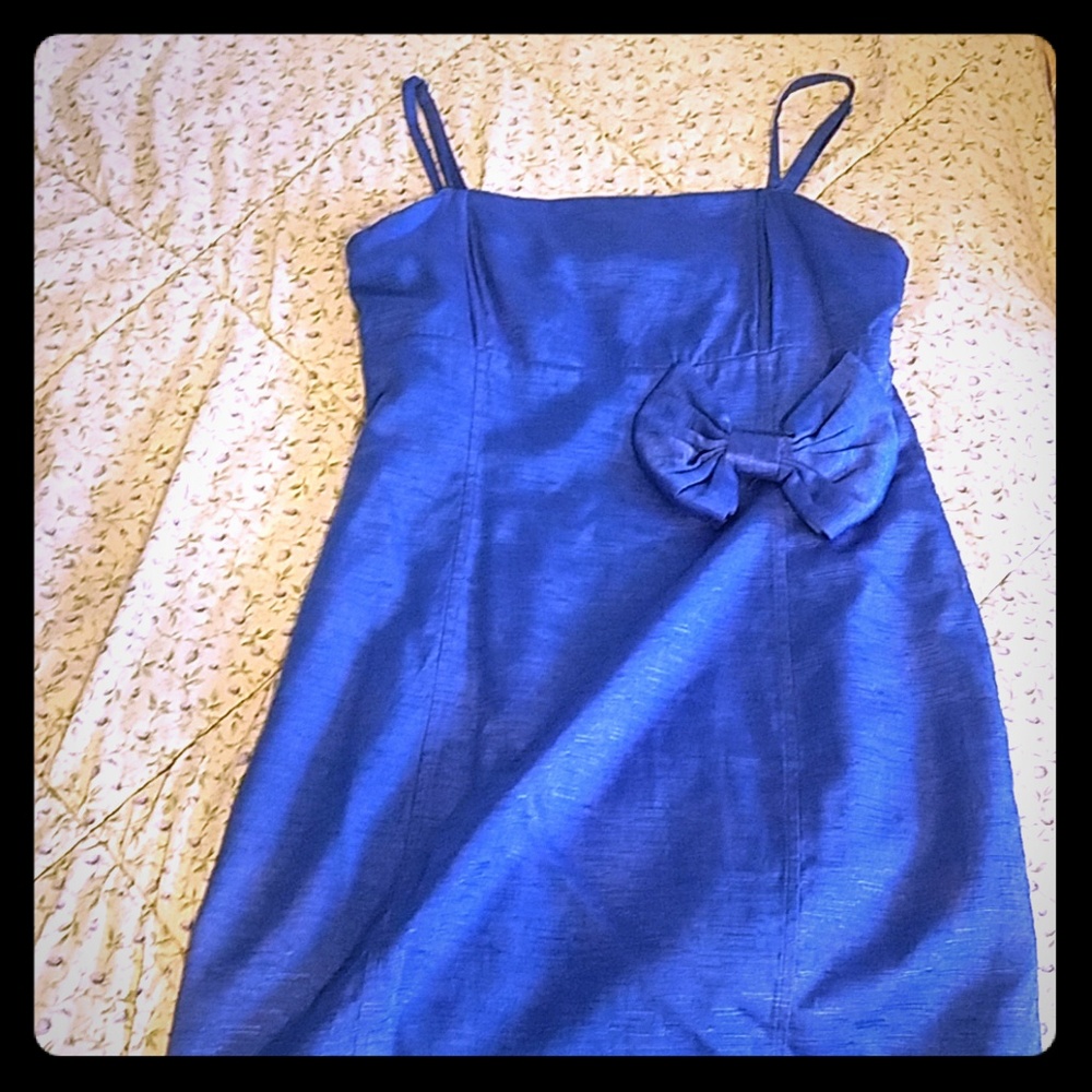 blue dress